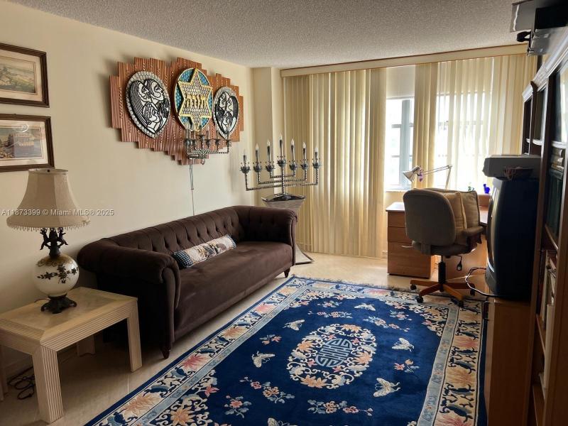 Comprar apartamento no Winston Towers 1905