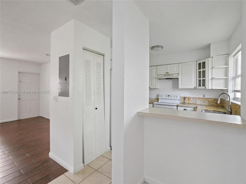 Property photo # 9