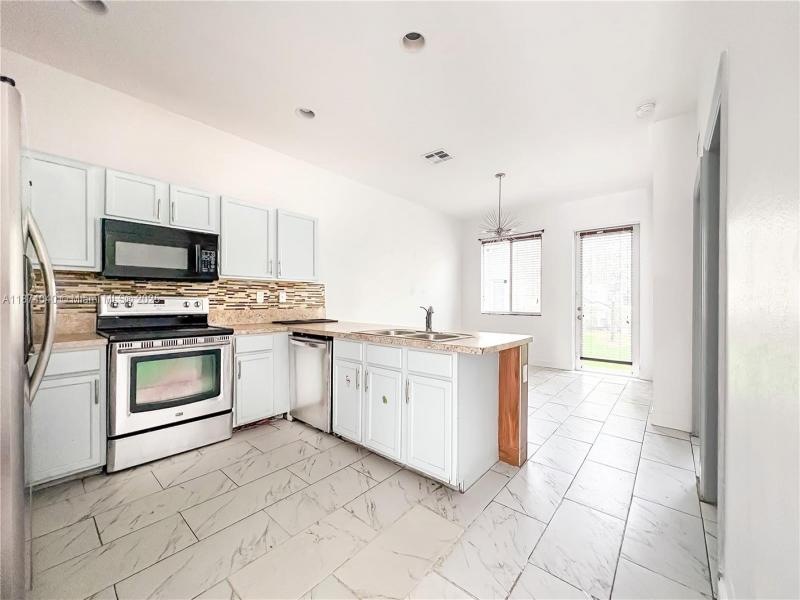 Property photo # 9