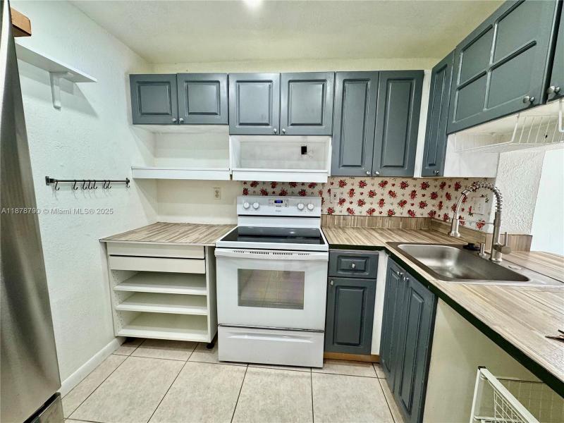 Property photo # 8