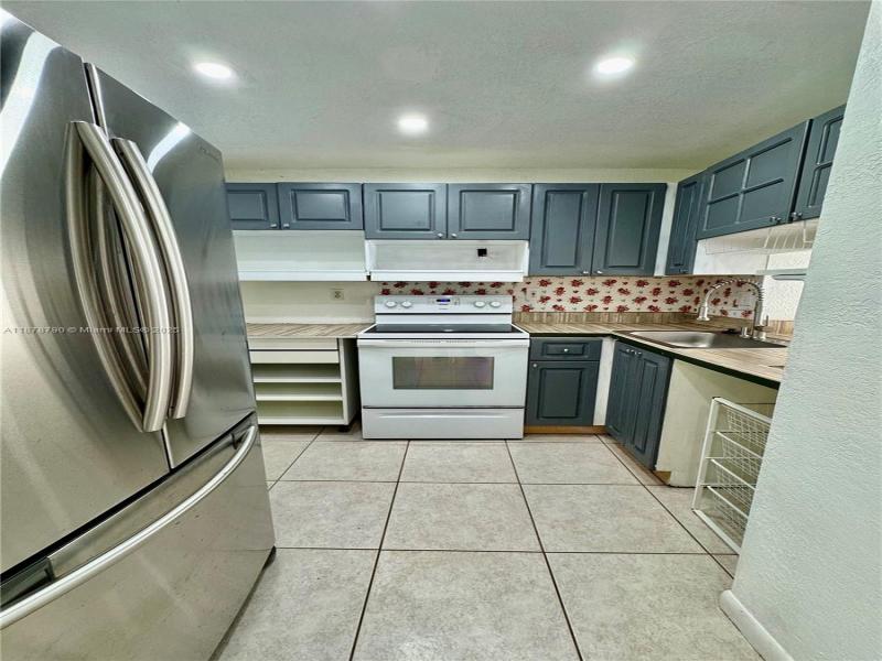 Property photo # 3