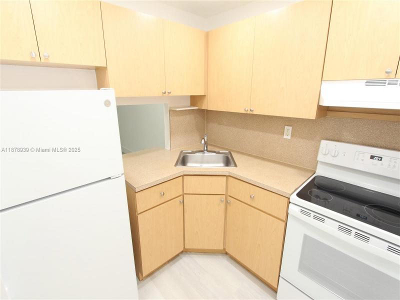Property photo # 9