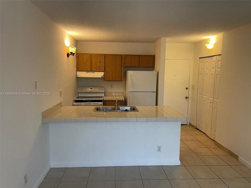 Property photo # 9