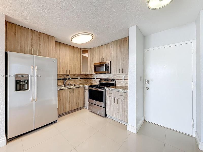 Property photo # 9