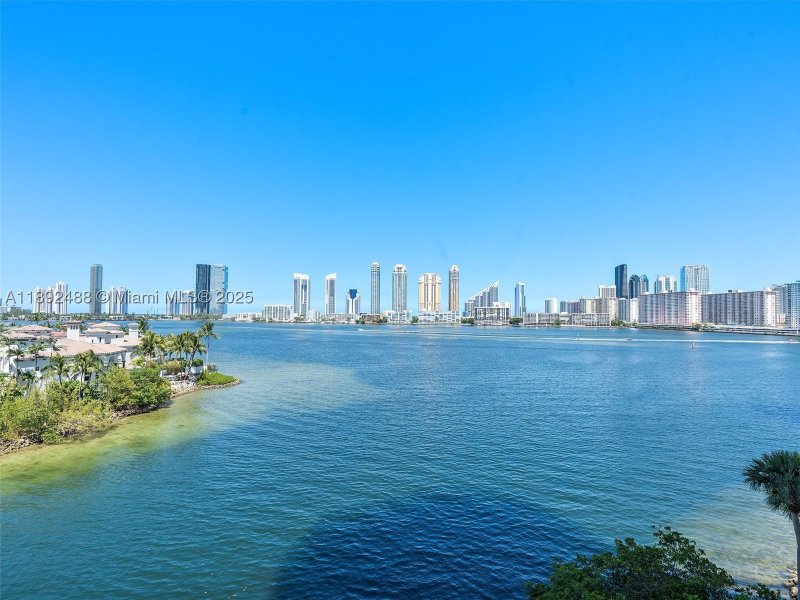 Apartment for rent at 4000 Williams Island 606