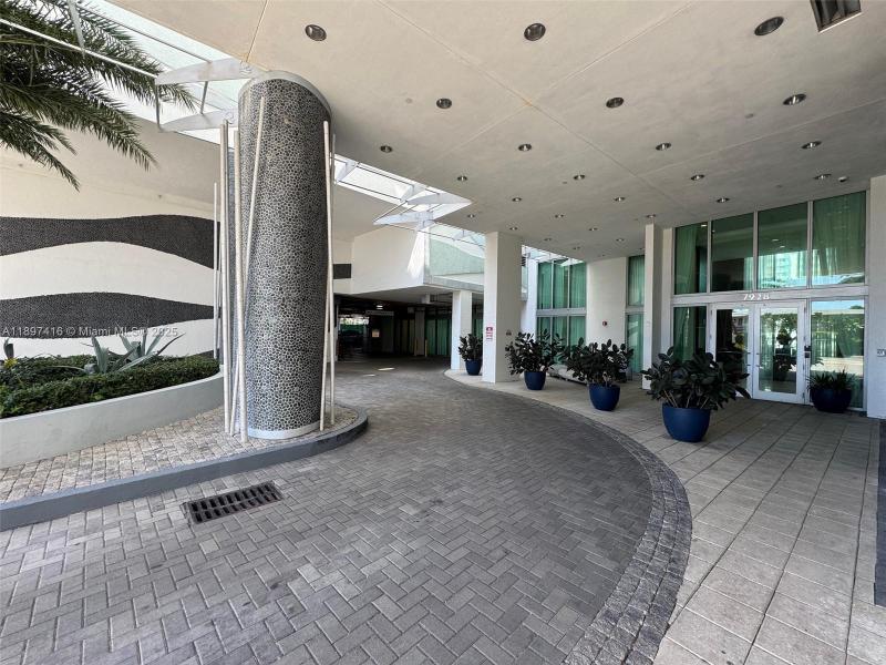 Comprar apartamento en Eloquence on the Bay 1202