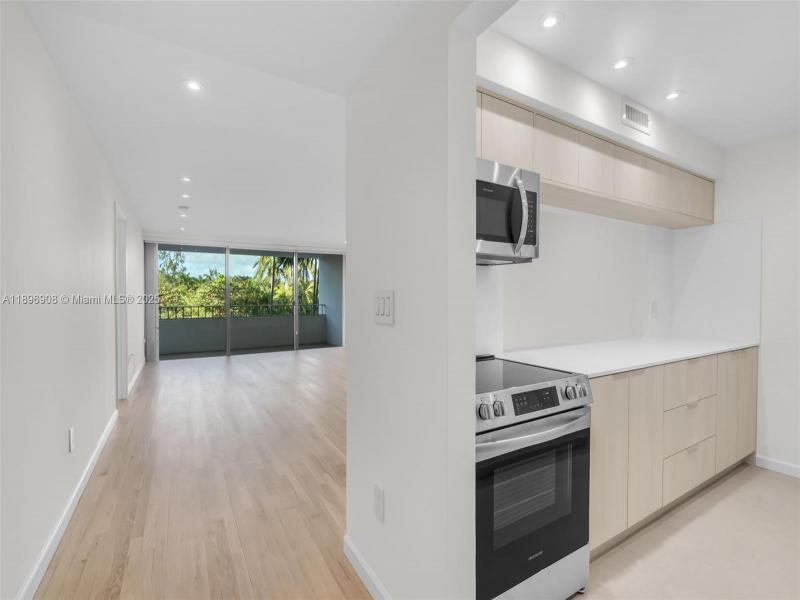 Comprar apartamento en Commodore Club West 302