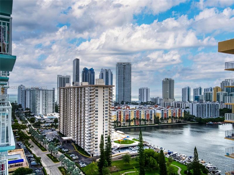 Comprar apartamento en Winston Towers 2208