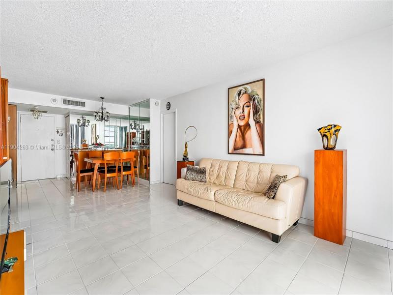 Comprar apartamento en Winston Towers 2208