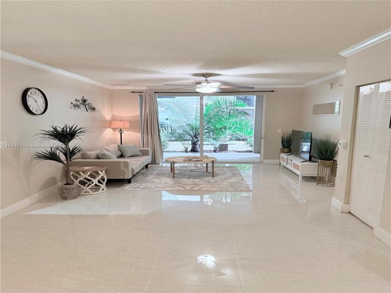 Comprar apartamento en Porto Bellagio 2102