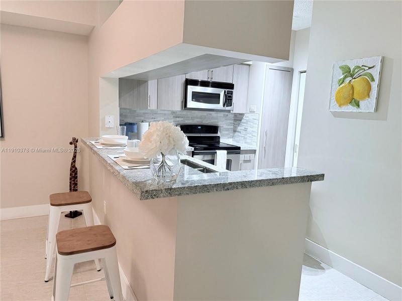 Comprar apartamento en Porto Bellagio 2102