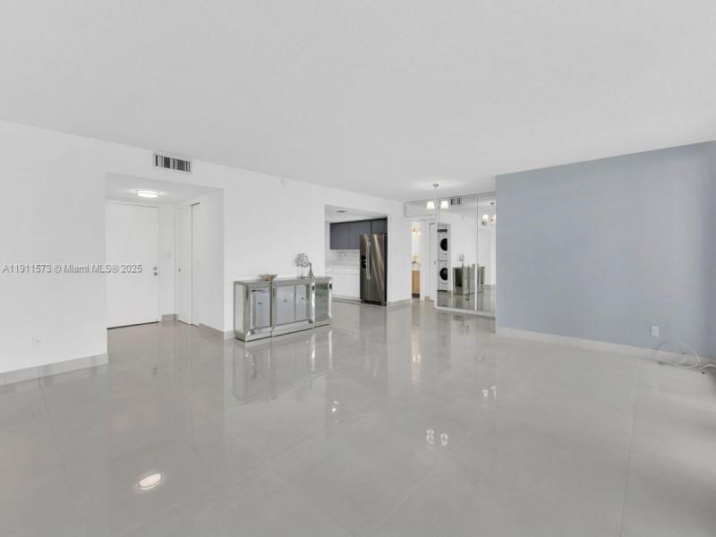 Comprar apartamento en Bay Country Club 803