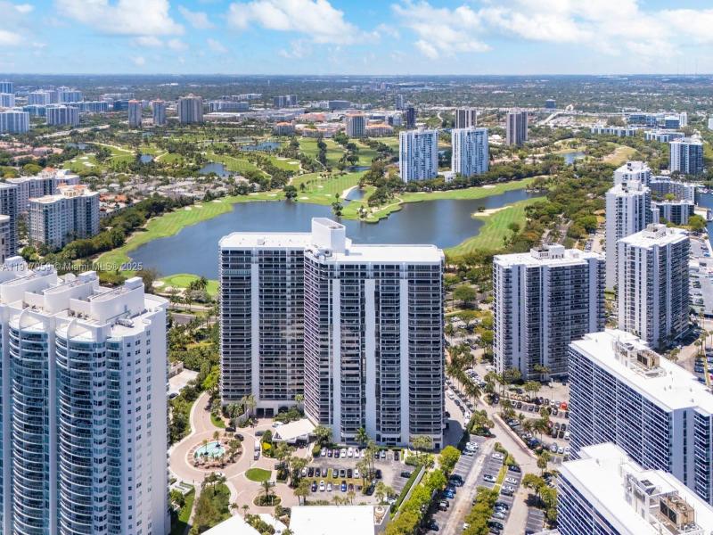 Comprar apartamento en Hamptons West 1009