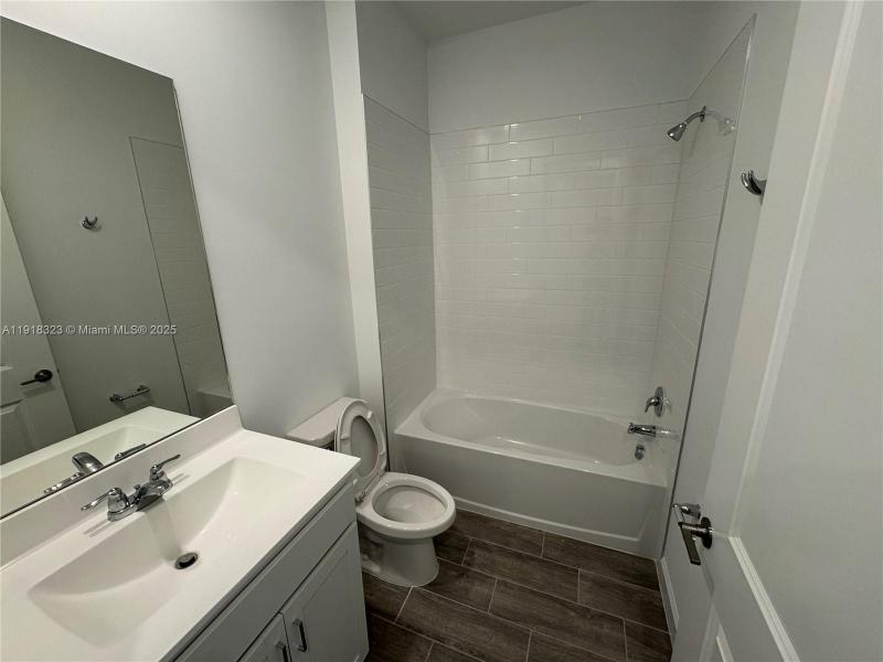 Property photo # 9