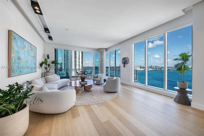 Asia on Brickell Apt #1403