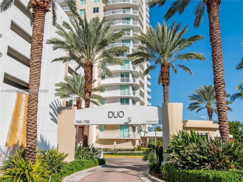 Duo Condo Apt #305E