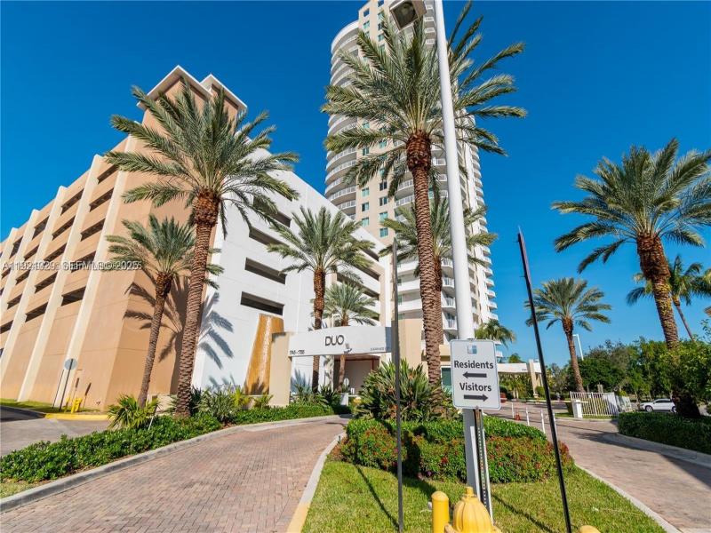 Condo for sale at Duo Condo 305E