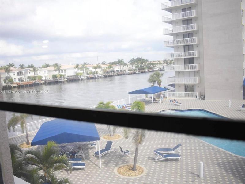 Condo for sale at Allington Towers 3G