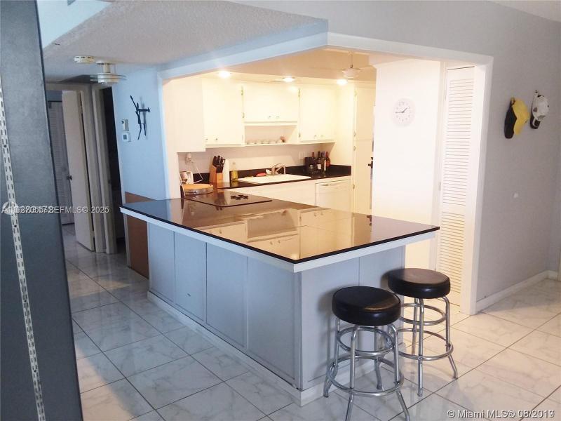 Condo for sale at Allington Towers 3G