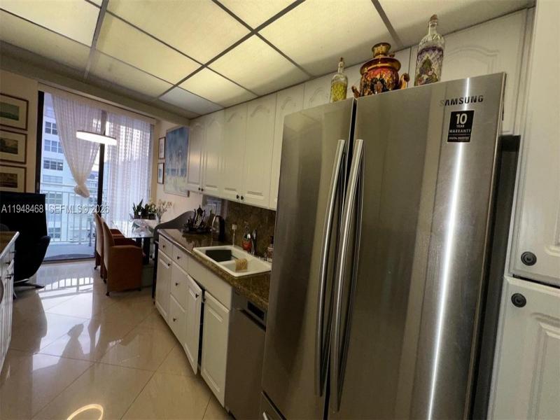 Condo for sale at Winston Towers 1909