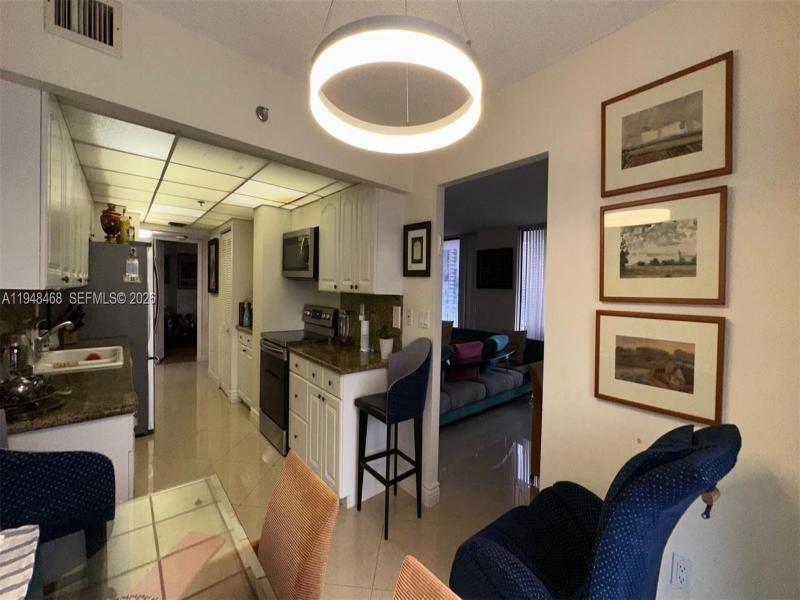 Condo for sale at Winston Towers 1909
