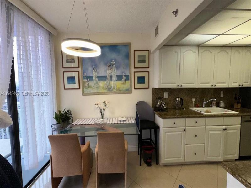 Condo for sale at Winston Towers 1909