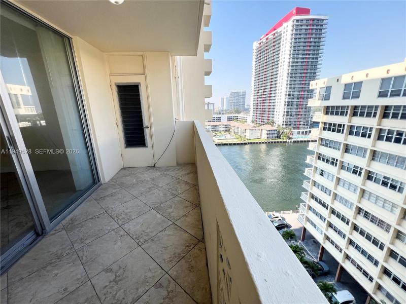 Condo for sale at Plaza Towers North 1109