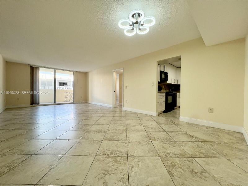 Condo for sale at Plaza Towers North 1109