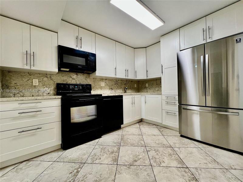 Condo for sale at Plaza Towers North 1109