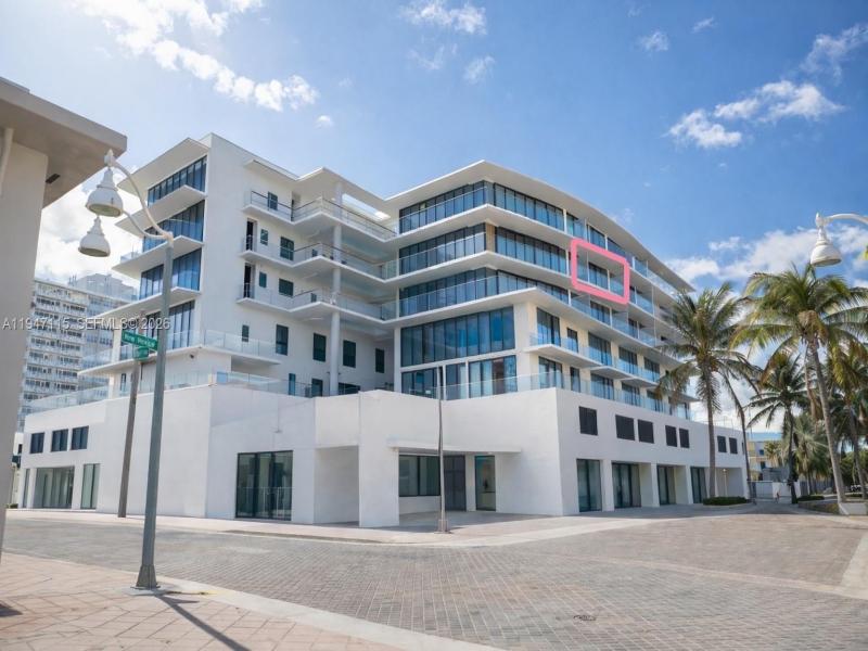 Condo for sale at Eturna Beachside Residences 607