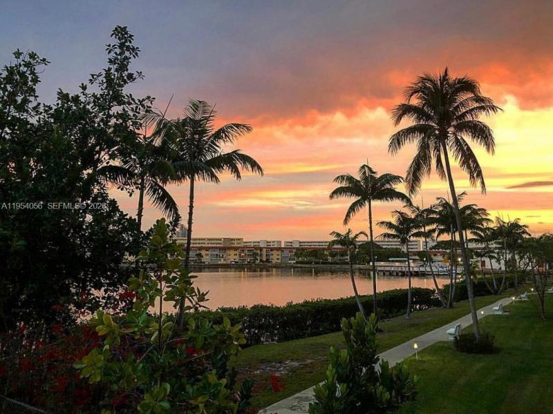 Comprar apartamento no Del Prado South Tower 1405