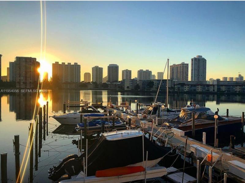 Comprar apartamento no Del Prado South Tower 1405