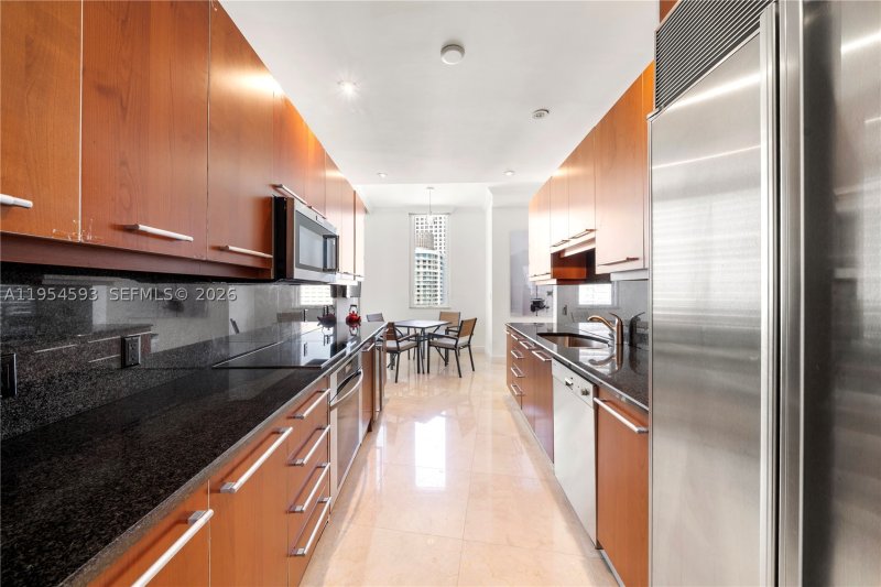 Comprar apartamento no Carbonell 3706