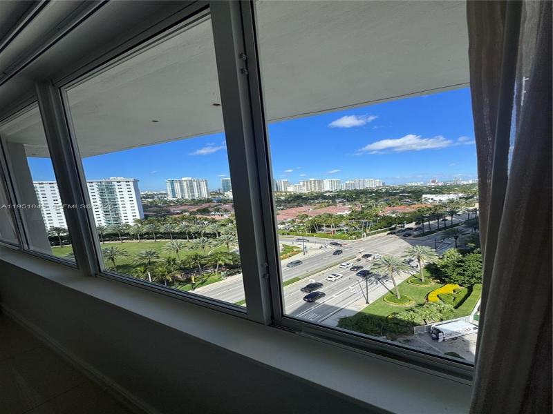 Condo for sale at Aventura Beach Club 1130