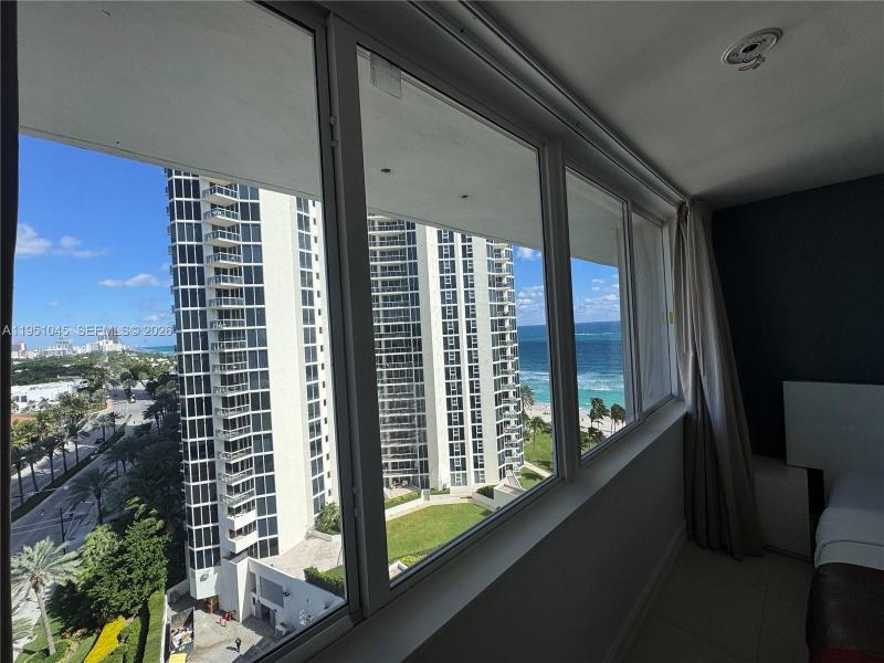 Condo for sale at Aventura Beach Club 1130