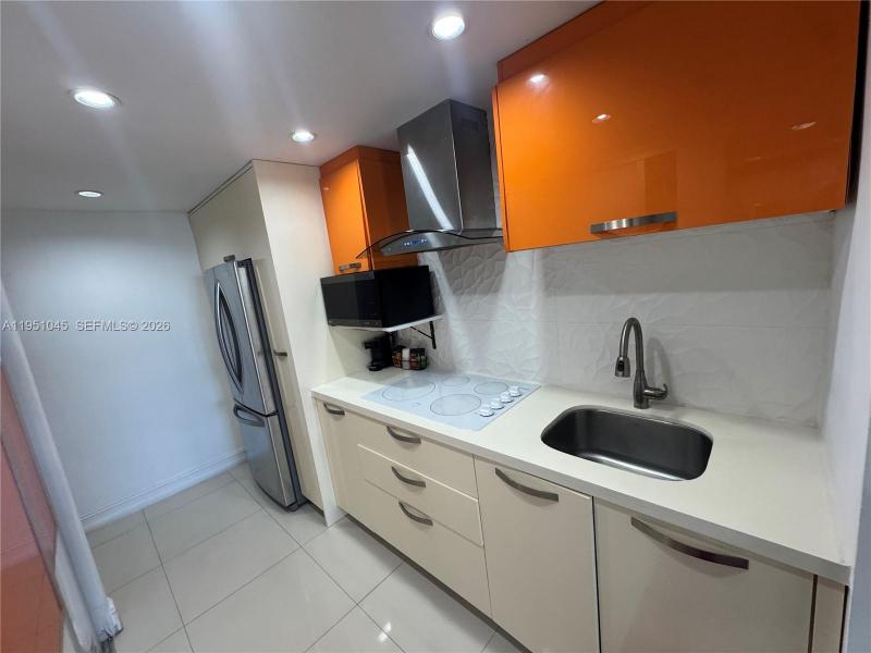 Condo for sale at Aventura Beach Club 1130
