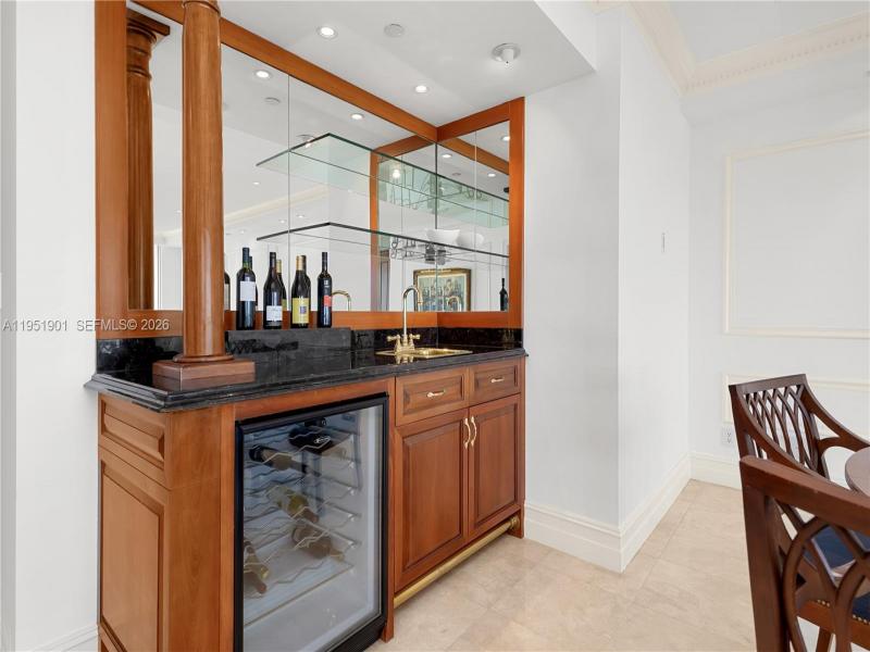 Comprar apartamento en Hamptons South 608
