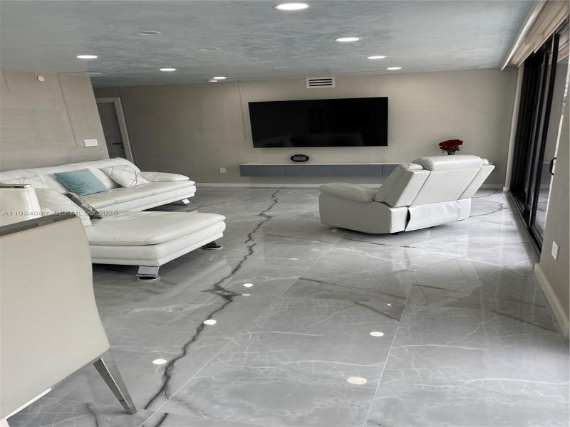 Comprar apartamento en Winston Towers 309