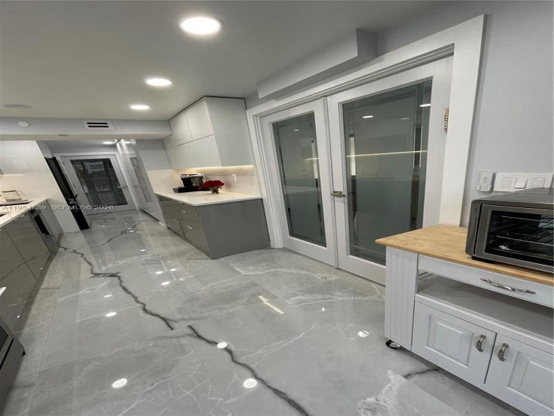 Comprar apartamento en Winston Towers 309