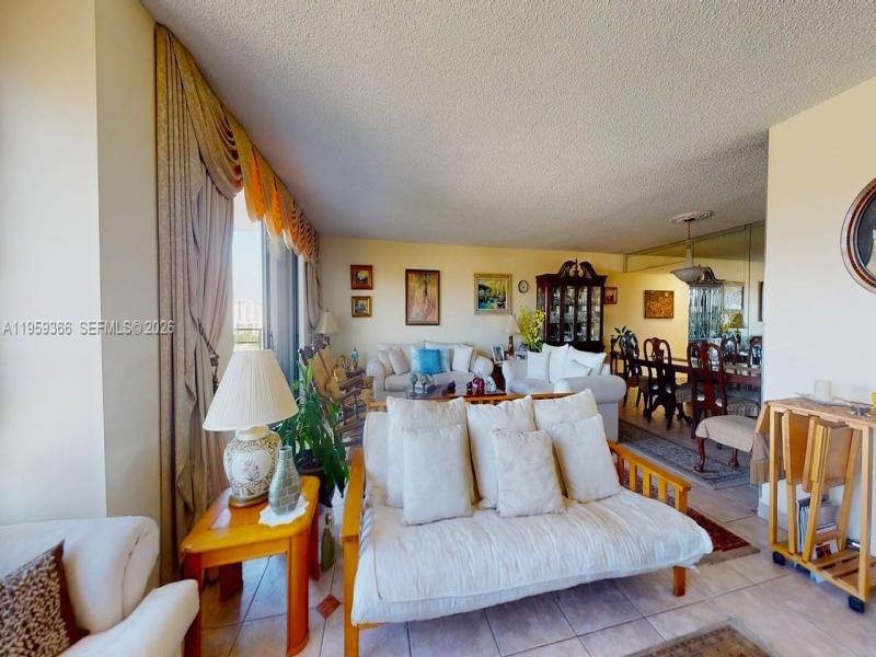 Condo for sale at Olympus Towers 1004