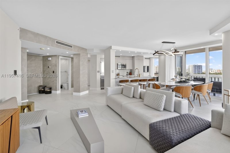 Condo for sale at 1000 Williams Island 1009