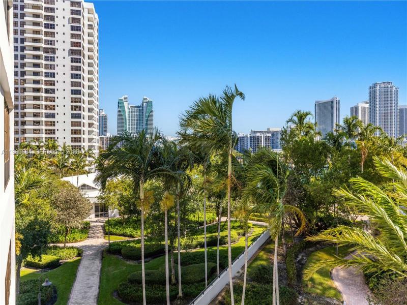 Condo for sale at Olympus Towers 411
