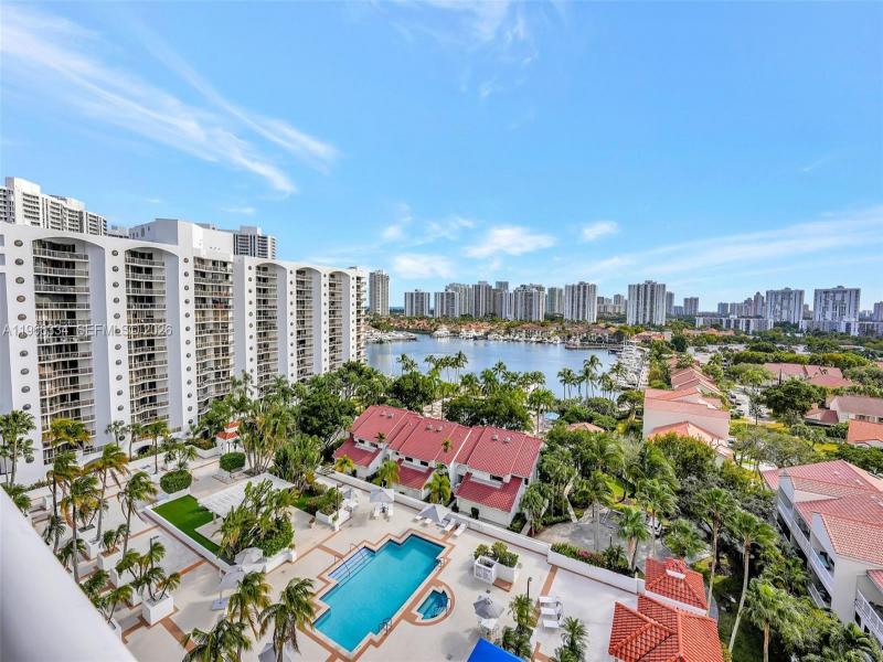 Comprar apartamento en Harbor Tower at Waterways 703