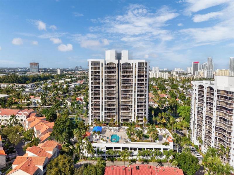 Comprar apartamento en Harbor Tower at Waterways 703
