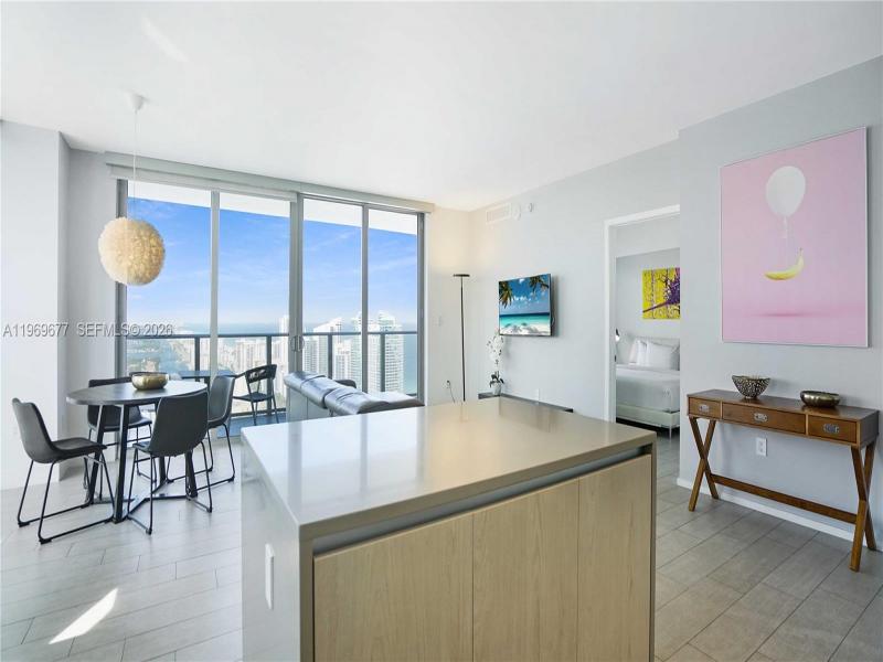 Comprar apartamento no Hyde Beach House T4002