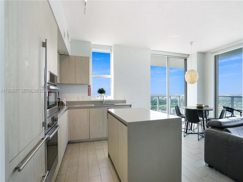 Comprar apartamento no Hyde Beach House T4002
