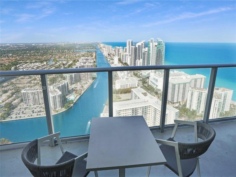 Hyde Beach House Apt #T4002