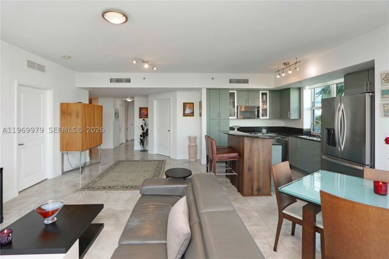 Comprar apartamento no 360 Condominium East 405