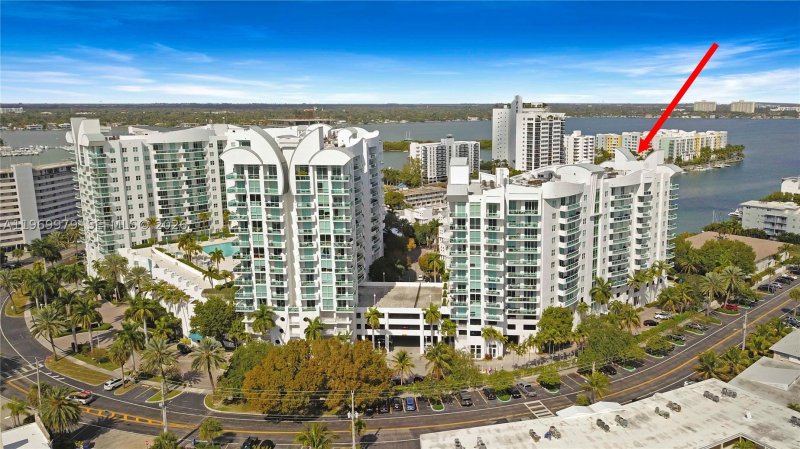 Comprar apartamento no 360 Condominium East 405