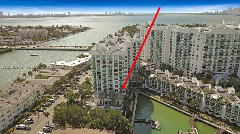 Comprar apartamento no 360 Condominium East 405